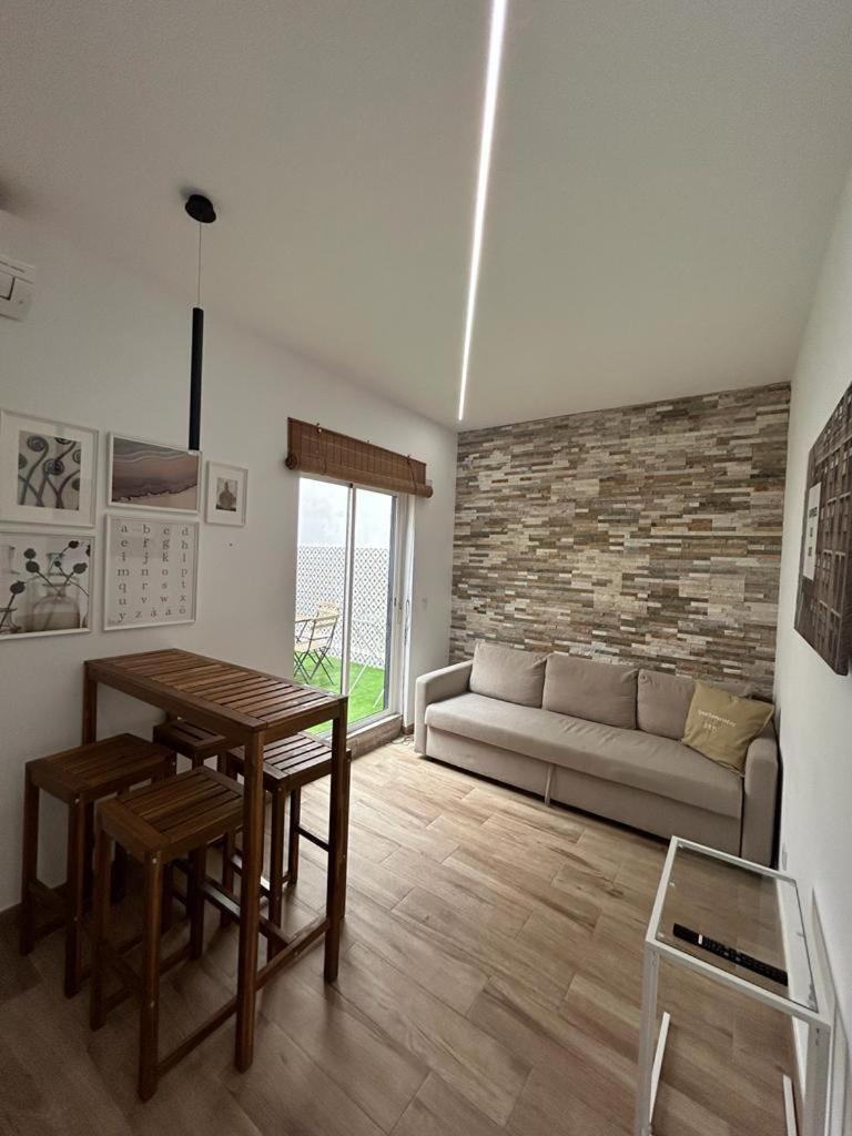 Apartamentos Pino Бенидорм Екстериор снимка