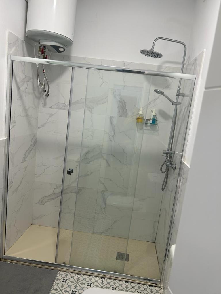 Apartamentos Pino Бенидорм Екстериор снимка