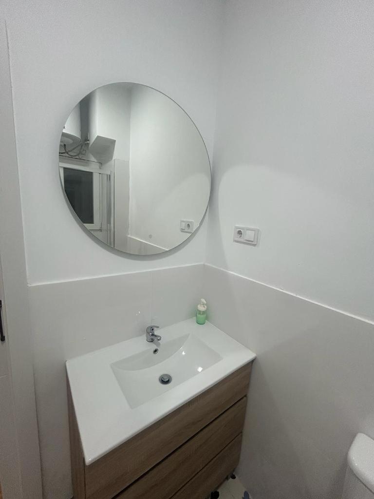 Apartamentos Pino Бенидорм Екстериор снимка