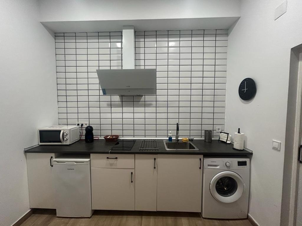 Apartamentos Pino Бенидорм Екстериор снимка
