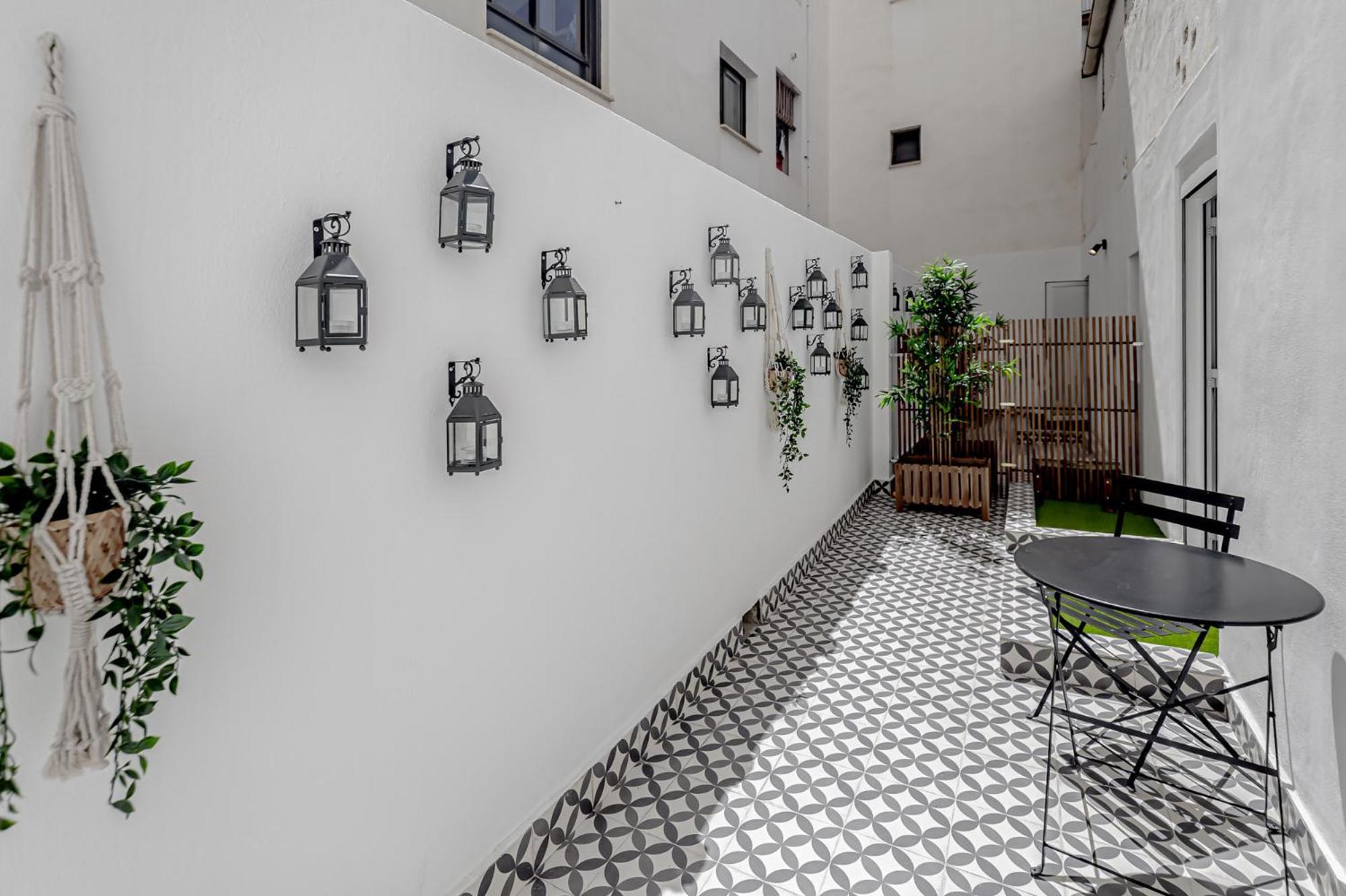 Apartamentos Pino Бенидорм Стая снимка