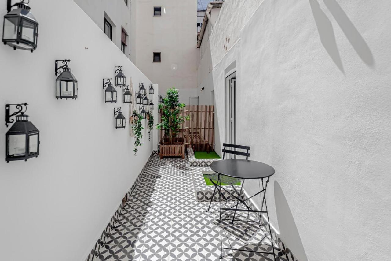 Apartamentos Pino Бенидорм Екстериор снимка